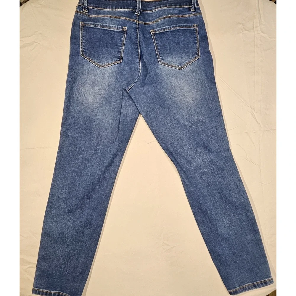 Sugar Magnolia Womens Distressed Skinny Jeans Size 10 Blue Stretch Ankle Studded